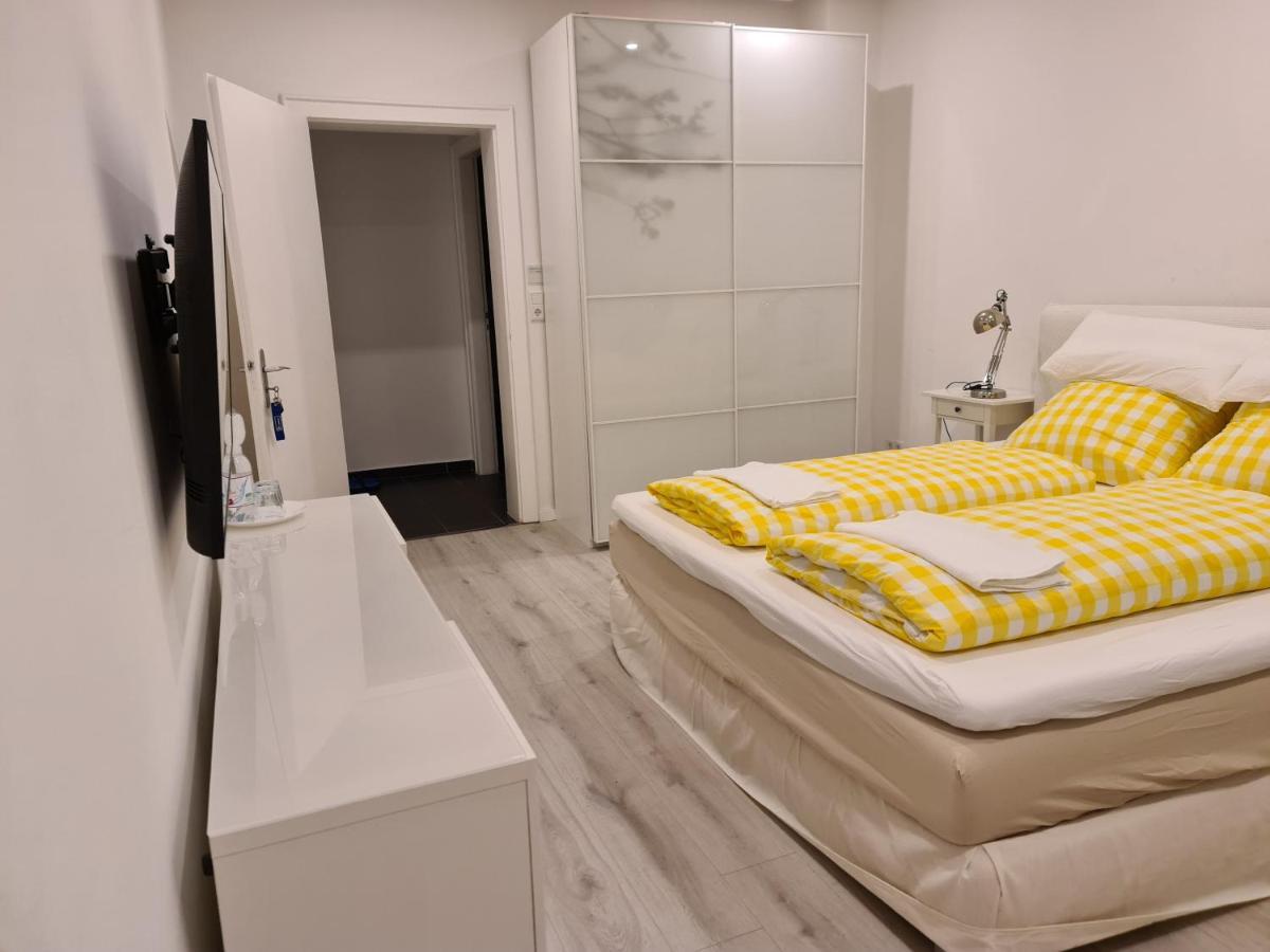Schones Zimmer In Zentraler Lage ハノーファー エクステリア 写真
